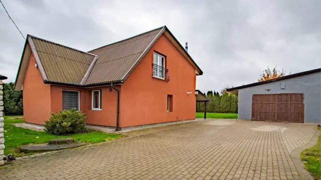 Namas, Gluosnių g., Janušavos k.