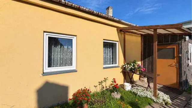 Namas, Kęstučio g., Radviliškio m.