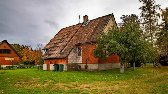 Namas, Parko g., Kiemėnų k.